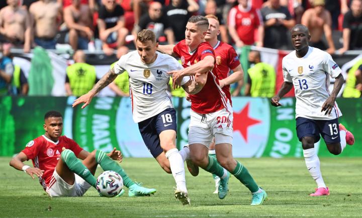 法国客场2-1战胜哈萨克斯坦